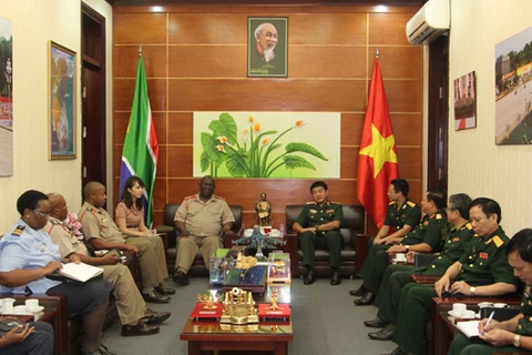 Vietnam y Sudáfrica intercambian experiencias en logística