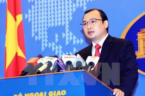 Vietnam rechaza construcción ilegal por China de faros en Truong Sa
