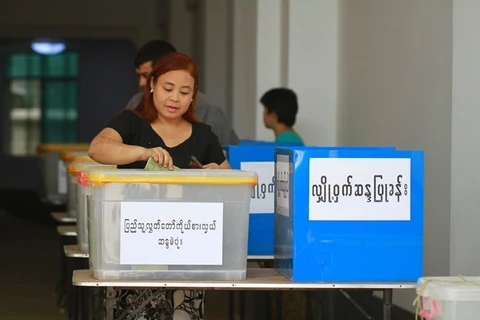 Myanmar: Observadores europeos accederán a colegios electorales