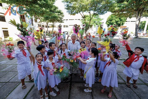 Múltiples actividades conmemorativas por el Día del Maestro de Vietnam