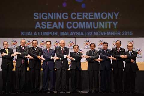 Líderes de ASEAN: Formación de Comunidad es gran éxito de casi un medio siglo