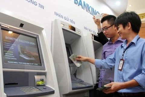 Vietnam aumenta 12,4 por ciento salario mínimo regional