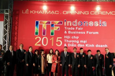 Empresas indonesias presentan productos en feria comercial en Vietnam