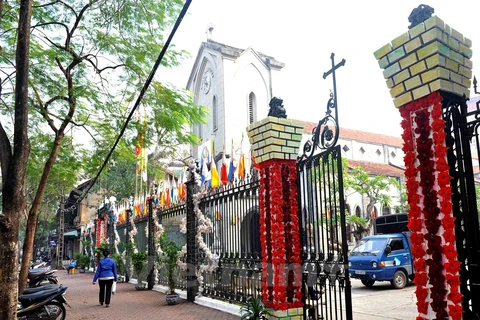 Iglesias en Hanoi listas para Navidad