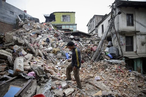 Al menos ocho personas heridas por terremoto en Indonesia