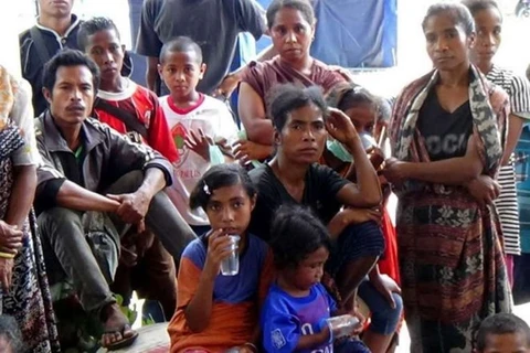 Indonesia: más de mil personas evacuadas tras erupción de volcán Egon