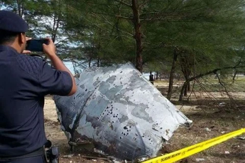 Malasia halla otro supuesto fragmento del MH370