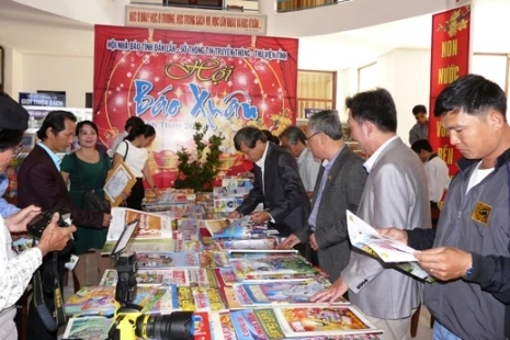 Celebran Festival de Prensa Primaveral 2016 en provincia de Dak Lak
