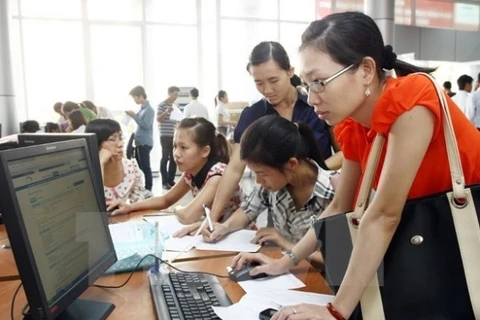 Ciudadanos de ASEAN enfrentan a crisis laboral