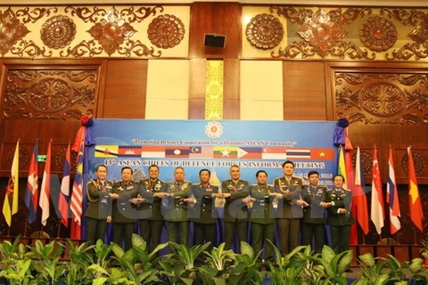 Inauguran en Laos conferencia de jefes de las fuerzas armadas de ASEAN