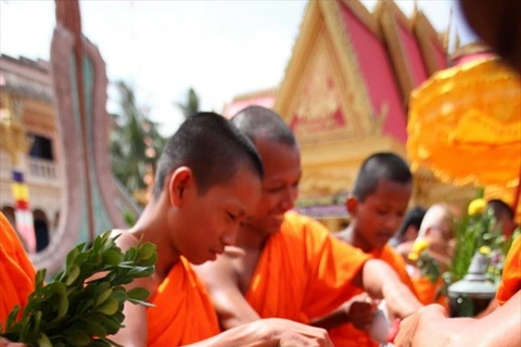 Felicitan a la Embajada de Camboya en Vietnam por fiesta de Chol Chnam Thmay