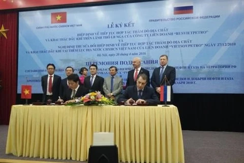 Vietnam y Rusia firman acuerdo en exploración geológica y explotación petrolera