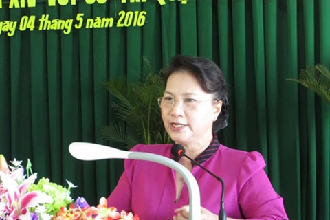 Candidatos a Asamblea Nacional de Vietnam en contacto preelectoral con votantes