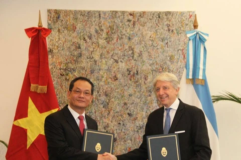 Vietnam y Argentina promueven relaciones bilaterales