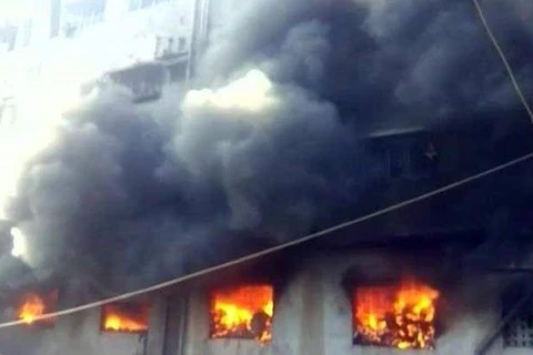 Tailandia: Al menos 17 alumnas fallecen en incendio en dormitorio escolar