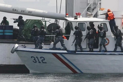 Países sudesteasiáticos intensifican lucha contra delincuencia en el mar