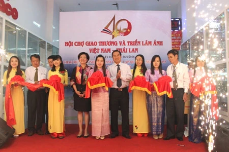 Fortalecen cooperación de comercio e inversión entre Da Nang y Tailandia