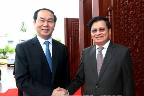Presidente de Vietnam dialoga con líderes laosianos