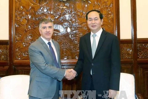 Presidente vietnamita recibe a salientes embajadores de Argentina y Myanmar