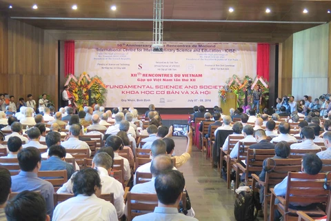 Concluye simposio internacional de ciencia básica en Vietnam