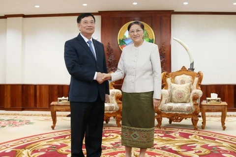 Impulsan cooperación parlamentaria entre Vietnam y Laos