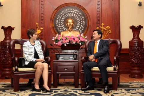Impulsan cooperación económica entre Ciudad Ho Chi Minh y Singapur