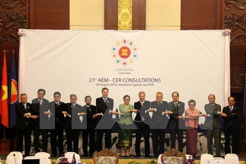 ASEAN discute con Australia y Nueva Zelanda para impulsar lazos comerciales