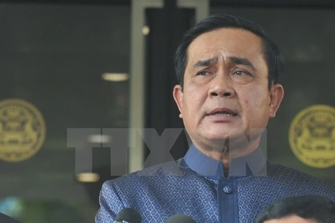 Premier tailandés pide paciencia del público tras serie de ataques con bombas