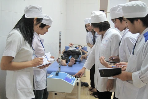 Departamento de Salud de Hanoi lanza servicios en línea