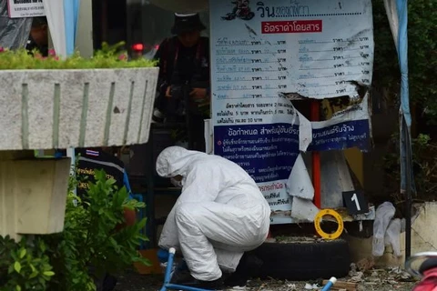 Tailandia: Policía halla bombas sin explotar en centros turísticos