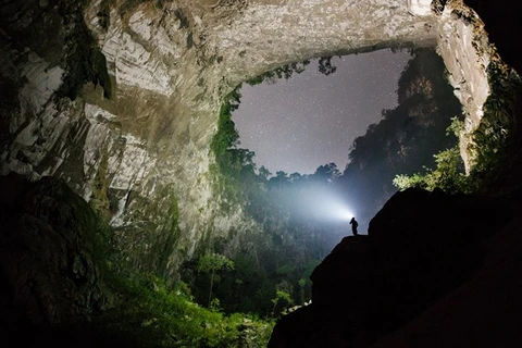 Aumenta número de turistas a la mayor cueva del mundo en Vietnam