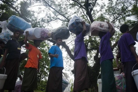 Tribunal tailandés condena a 35 años de prisión a traficante de rohingyas