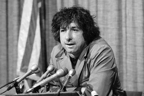 Adiós a Tom Hayden, famoso activista contra la guerra de Vietnam