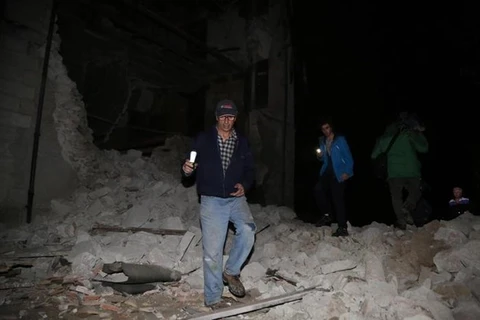 No reportan victimas vietnamitas en terremoto en Italia