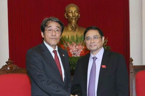 Dirigente partidista de Vietnam recibe a nuevo embajador japonés