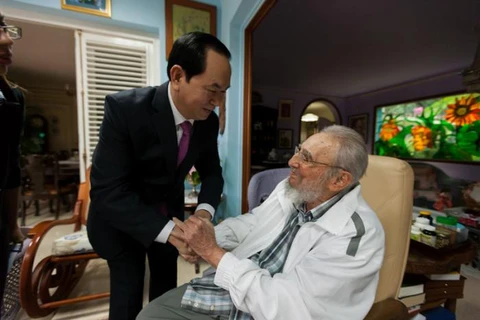 Presidente de Vietnam se reúne con Fidel Castro