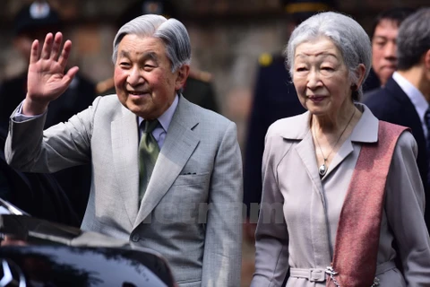 Un día ocupado del Emperador japonés Akihito en Vietnam 