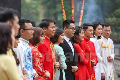 Boda colectiva de 40 parejas en Hanoi 