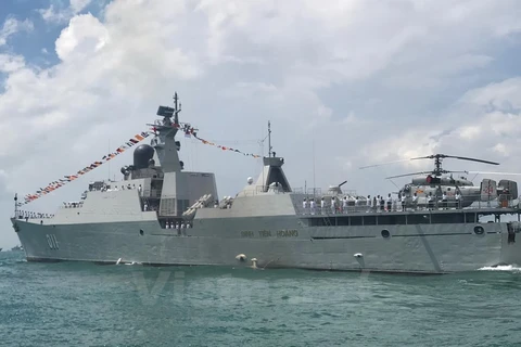 [Fotos] Exposiciones de naves en Feria Internacional de Defensa Marítima en Singapur