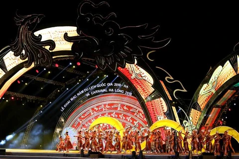 [Fotos] Luces y músicas amenizan ambiente de Ha Long en apertura de Año del Turismo 2018 de Vietnam
