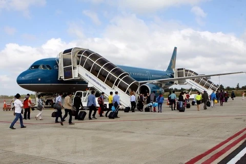 Vuelos entre Vietnam y varios aeropuertos nipones se mantienen cancelados por tifón Jebi