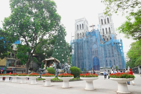 Iglesias de Hanoi se preparan para dar bienvenida a la Navidad