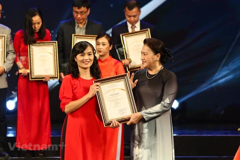 Vietnamplus consolida prestigio en Premio Nacional de Informaciones para el Exterior de Vietnam