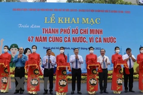 Celebran en Vietnam diversas actividades en saludo a la reunificación nacional