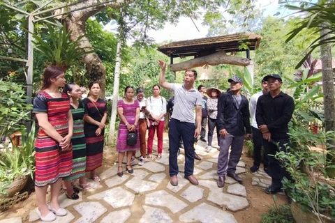 Respaldan a minorías étnicas en Vietnam en mejora de servicios ecoturísticos