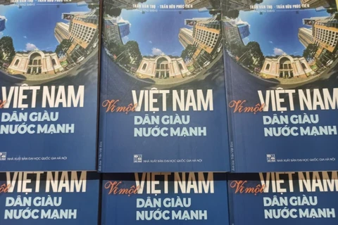 Exponen valioso libro sobre un Vietnam fuerte