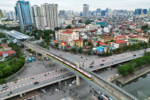 Hanoi acelera el progreso de proyectos infraestructurales claves