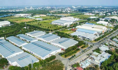 Quang Ninh insta a inversores a cumplir hoja de ruta