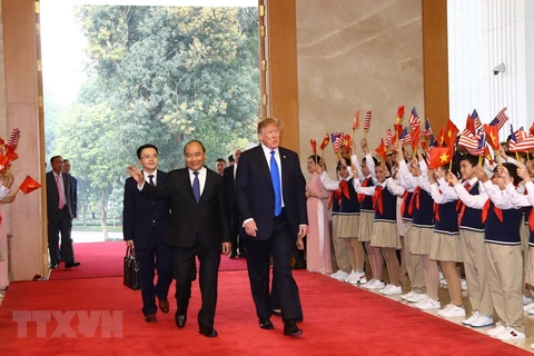 [Fotos] El primer ministro vietnamita, Nguyen Xuan Phuc, se reúne con el presidente norteamericano, Donald Trump