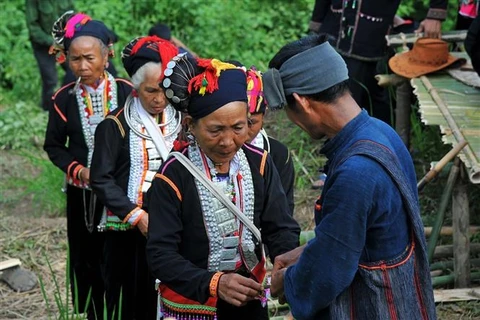 [Foto] Ceremonia por la buena cosecha de la etnia Kho Mu